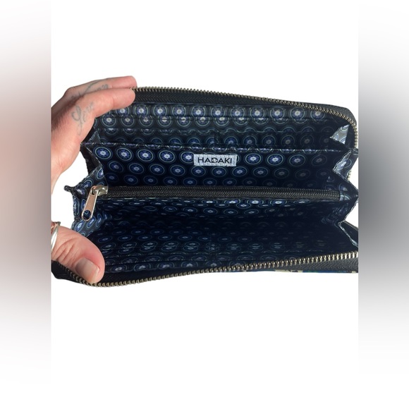 HADAKI Floral Pattern Zip Around Wallet - Picture 11 of 16